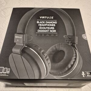 Virtuoz black Diamond Head Phones New in box unused